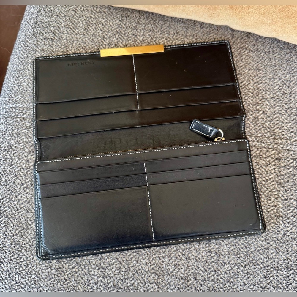 Givenchy Black & Taupe Signature Geometric Wallet - Picture 9 of 10